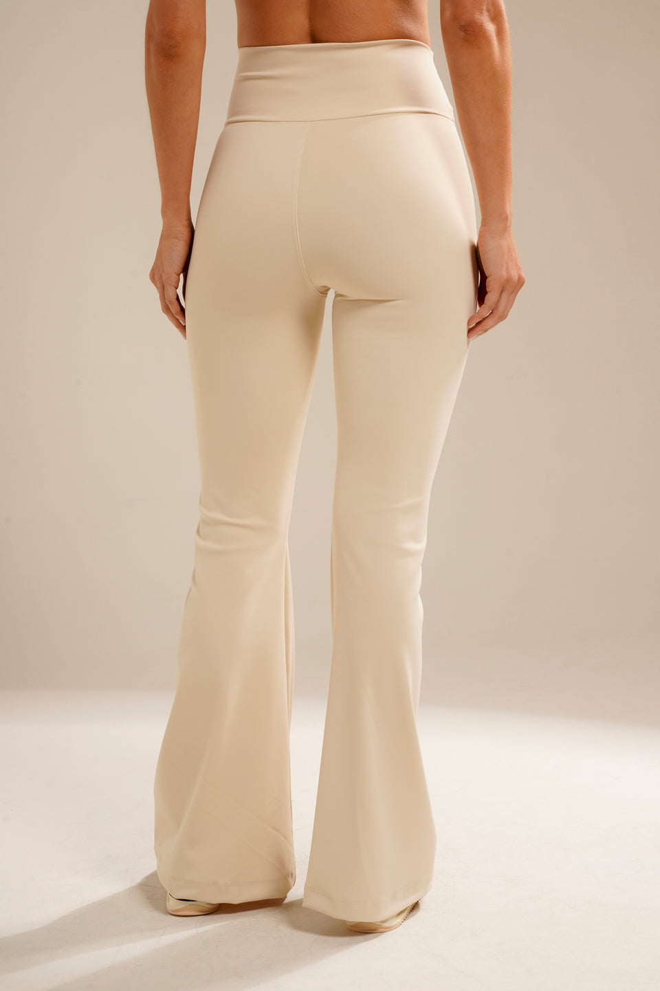 Calça Bailarina V PERFORMANCE PELE