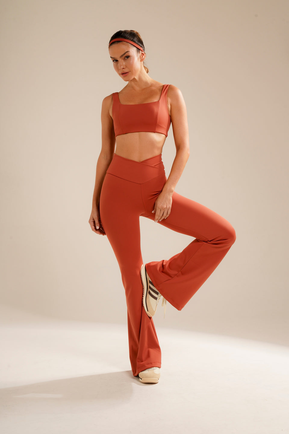 Calça Bailarina V PERFORMANCE PELE